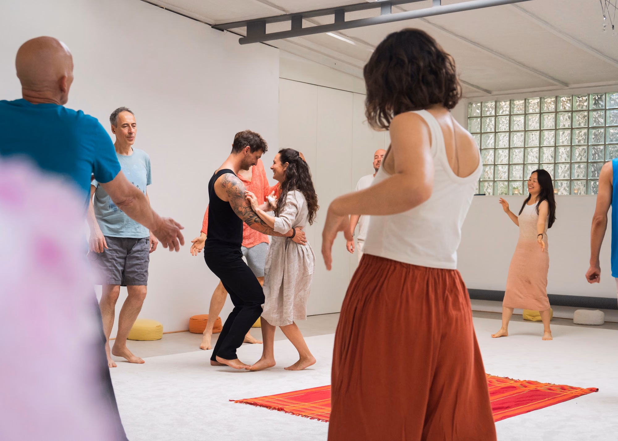 Teilnehmer im Tantra-Jahrestraining in Frankfurt